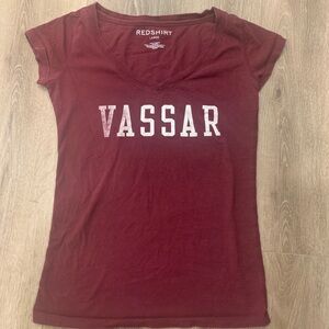 Vassar College tshirt. Size large.